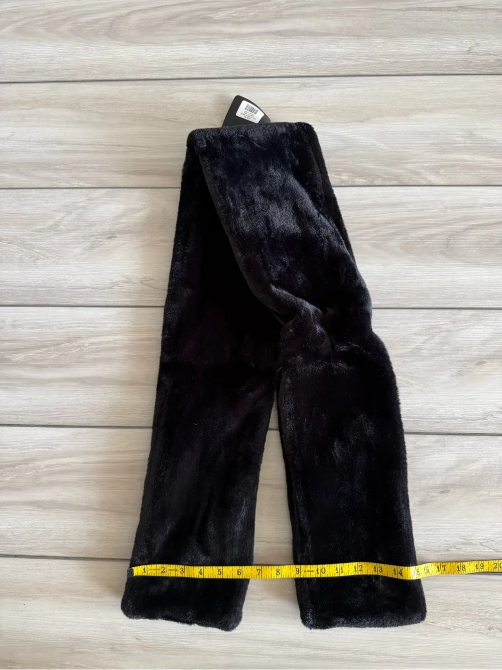 Sprigs Faux Fur Pull-Through Scarf with Zipper Pocket Black OS NWT